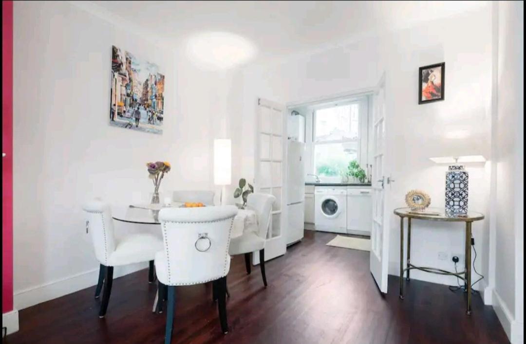 Stylish Room With Private Bath & Terrace In Super Central Clapham Junction Minutes From Victoria, Waterloo Лондон Екстер'єр фото